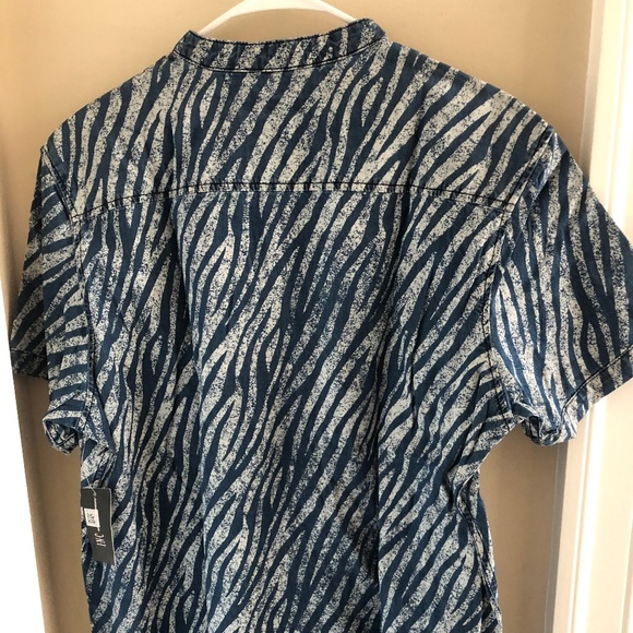 Short Sleeve Blue Patterned Shirt - XL - Picture 3 of 4